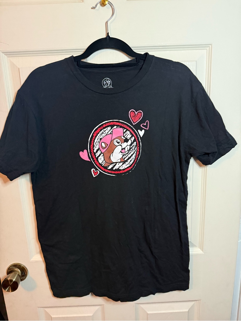 Buc-ee’s Black Valentine’s Day 2025 Love is in the Air T-shirt Men’s Size Small